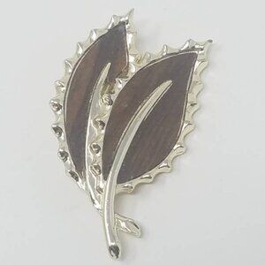 Vintage Sarah Coventry Wood Grain Leaf Pin